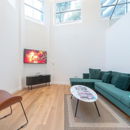 Exquisite 3Br Duplex Period Conversion, Air-Con & Amenities London Luaran gambar