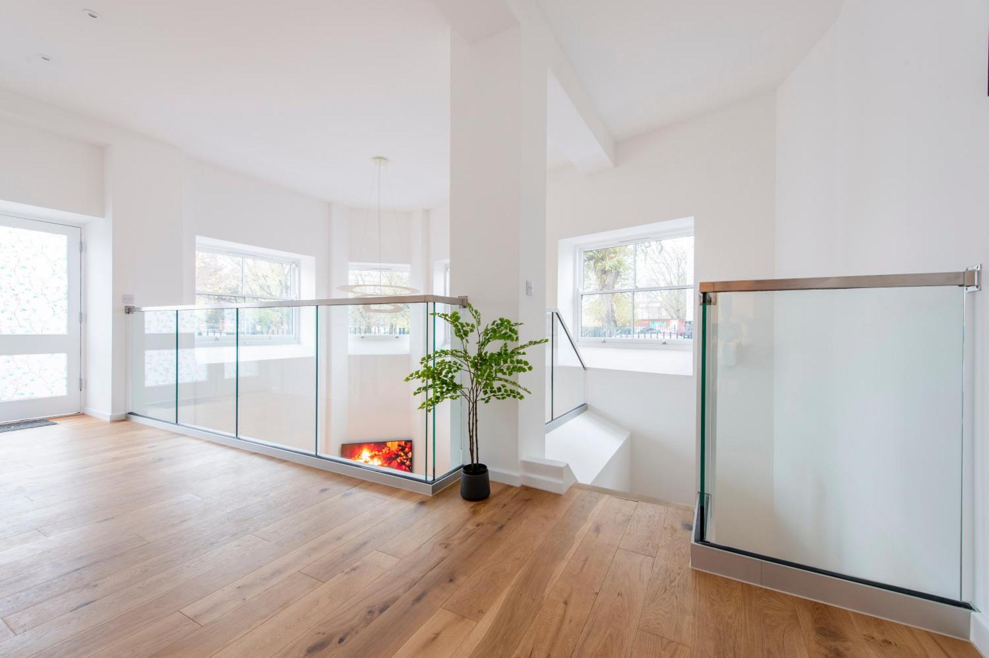 Exquisite 3Br Duplex Period Conversion, Air-Con & Amenities London Luaran gambar